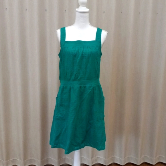 Universal Thread Dresses & Skirts - Green Universal thread dress with pockets